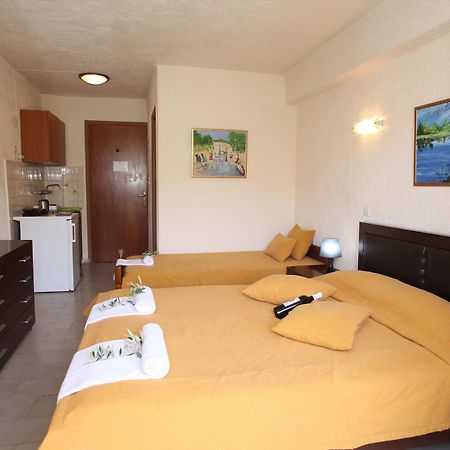 Elounda Olive Garden Apts & Studios Exterior foto